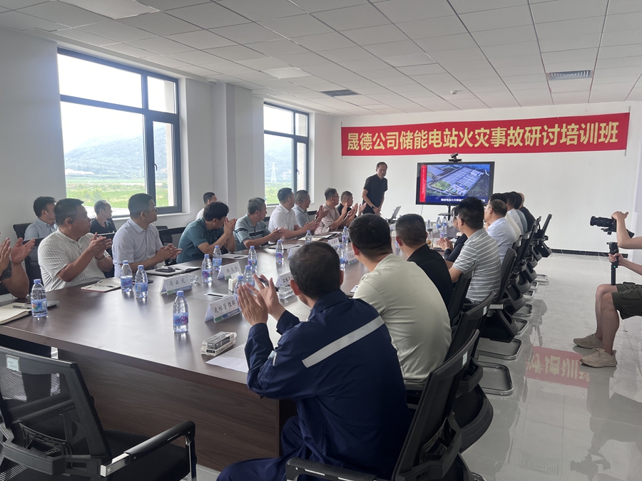 1751018040272749.jpg e21e8a333da077234a3ca4732b77401.jpg